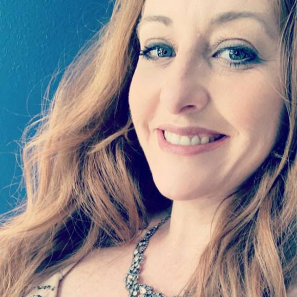 Meet your Posher, Laura - Picture 1 of 1